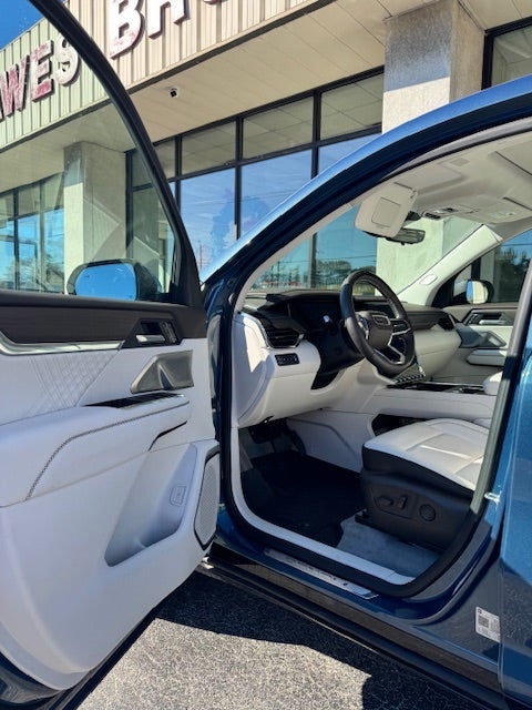 2025 GMC Acadia Denali