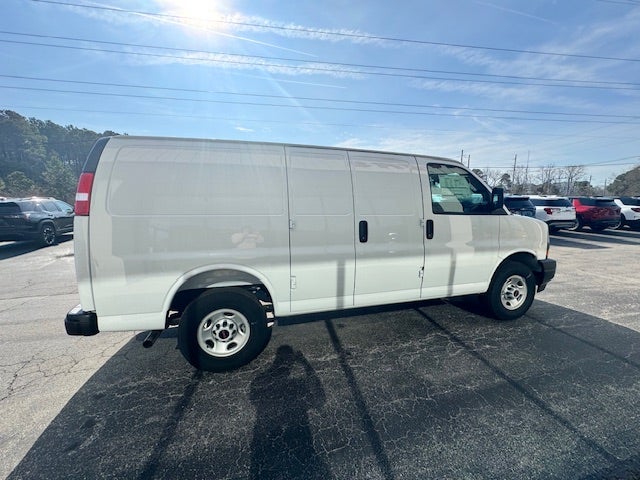 2025 GMC Savana Cargo Base
